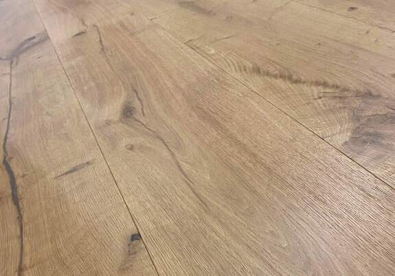 Restliche 11.946m² Parkett rustic
